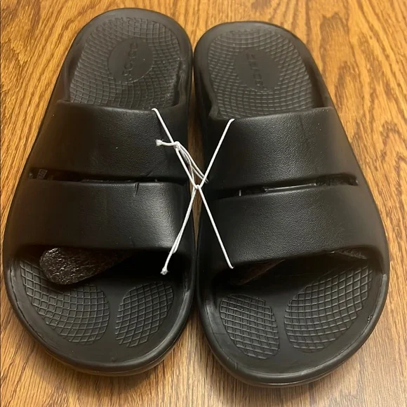 OOFOS Black Slide Sandals - Picture 2 of 6